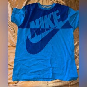 Nike T-shirt